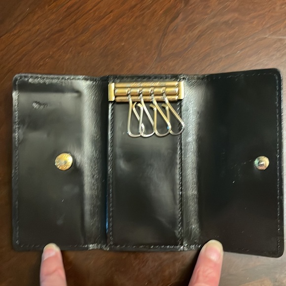 Louis Vuitton Vernis Keyholder Dyed - Picture 4 of 8